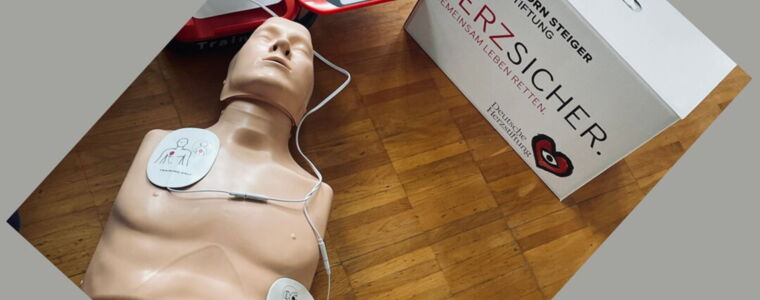 Schulung am Defibrillator